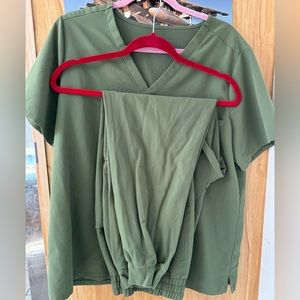 Olive green XL casma with L high waisted joggers